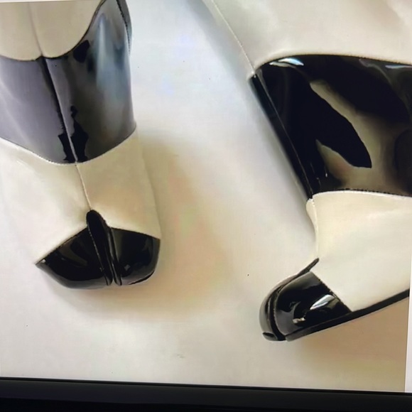 🖤🤍 Mason Margiela tabi boots🤍🖤 - Picture 4 of 8